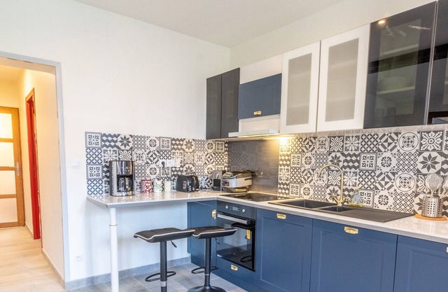 LA BUANDERIE - Large two-bedroom apartment, luxurious appointments!