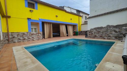 La Casa Amarilla de Villasequilla