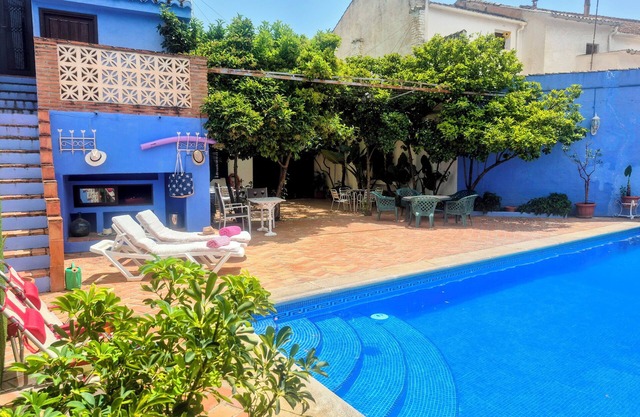 La Casa De Illora, swimming pool, fireplace, barbecue, in the town center