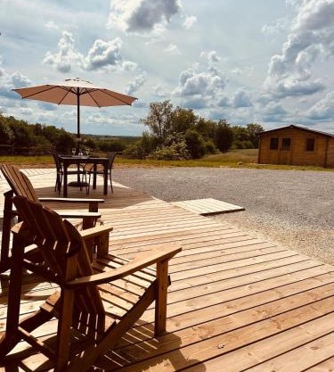 la maison dans la prairie fleurie gite bleuet