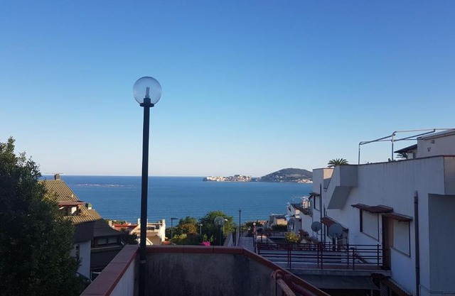 La Malvarrosa, la spiaggia tra Roma e Napoli