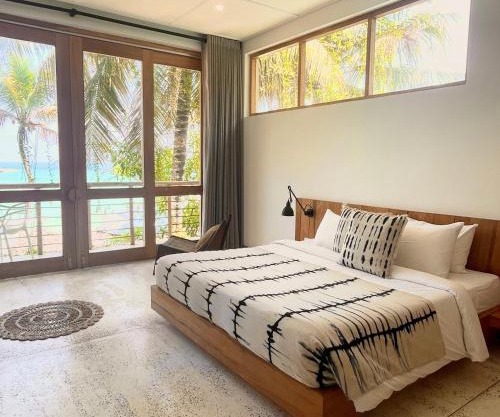 La Playa Beach Club