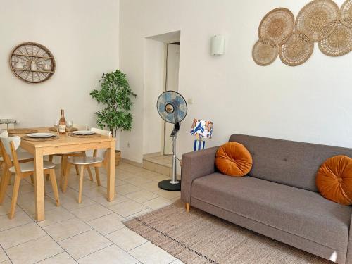 La Poterne d'Avignon 40m2 climatisé intramuros