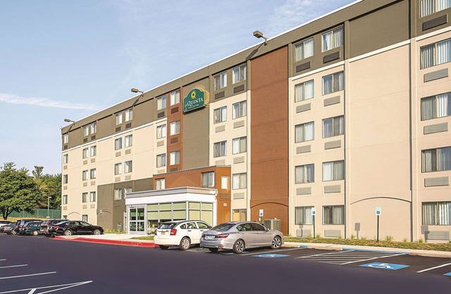 La Quinta Inn & Suites by Wyndham Baltimore N/White Marsh