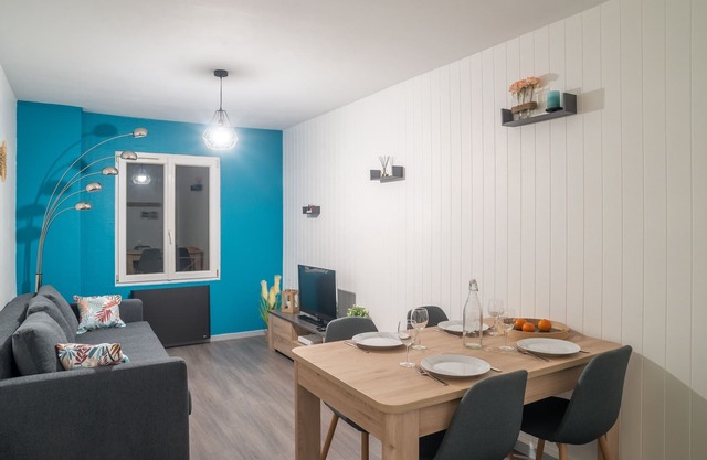 La Randonneuse - One Bedroom Apartment, Sleeps 4