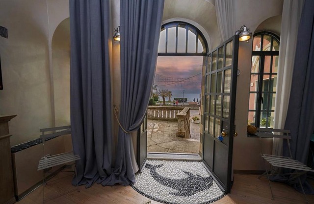 La Stenella Blu, una finestra sul mare