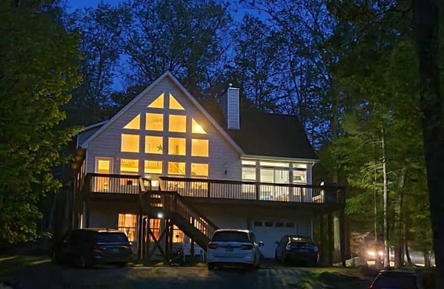 Lackawaxen Country Home with a View