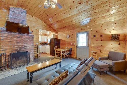 Laconia Cabin Rental Less Than 1 Mi to Lake Winnipesaukee!