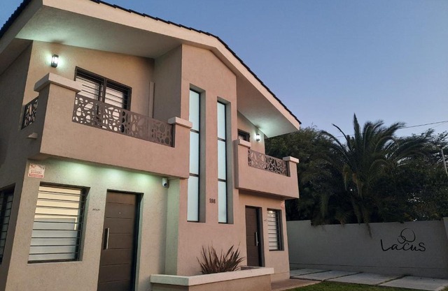 Lacus. Casas de lago.