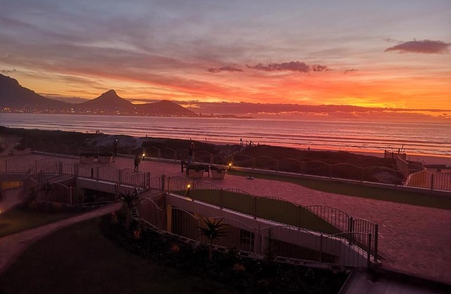 Lagoon Beach Neptune Isle Cape Town