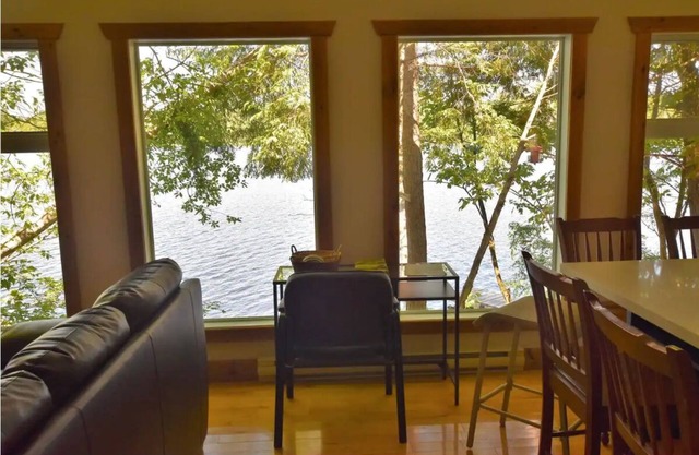 Lake Front Cottage