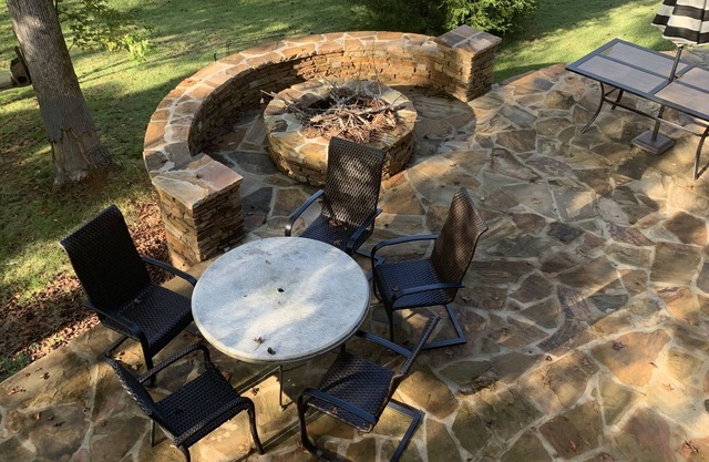 Lake Front Home Sleeps 18. Great water, dock, and large separate gameroom