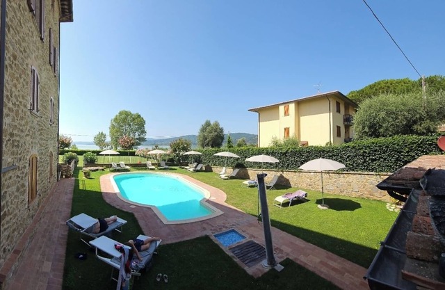 LAKE TRASIMENO TORRICELLA APARTMENT FOR RENT PG