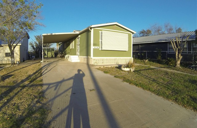Lake view, Perfect Family Getaway at Falcon Lake is at BASSMANS LODGING