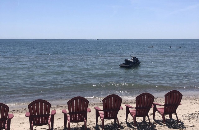 LAKEFRONT, BEACH, SWIM, FISH, BBQ at this beautiful Stony Point cottage.
