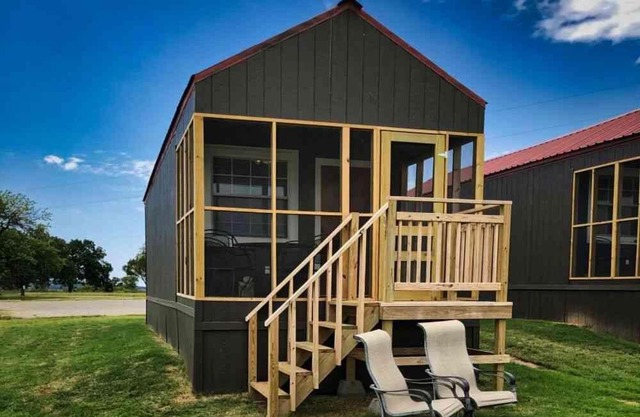 Lakefront Cabin - Call of the Wild - 17