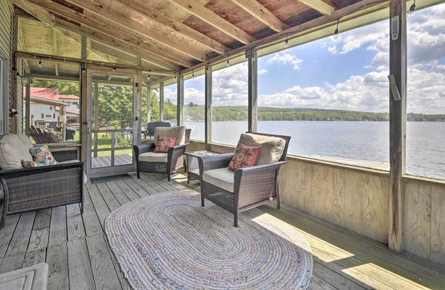 Lakefront Cottage: Boat Dock & Screened Deck!