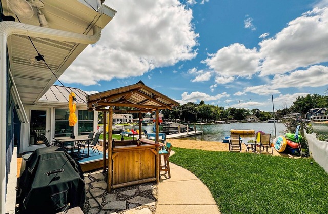 Lakefront Home on Diamond Bay | Beach | Fun
