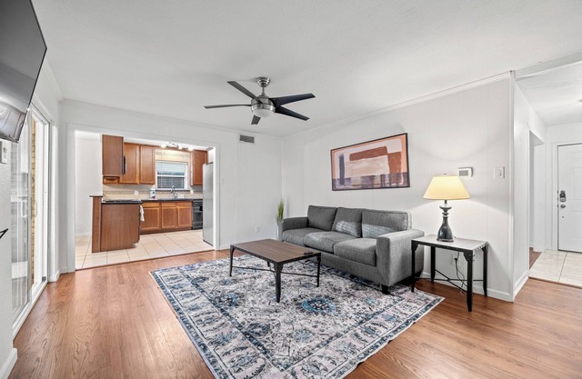 Lakemere Retreat: Stylish 3-Bedroom Haven