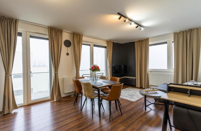 LakeView Apartment 305 Beachfront