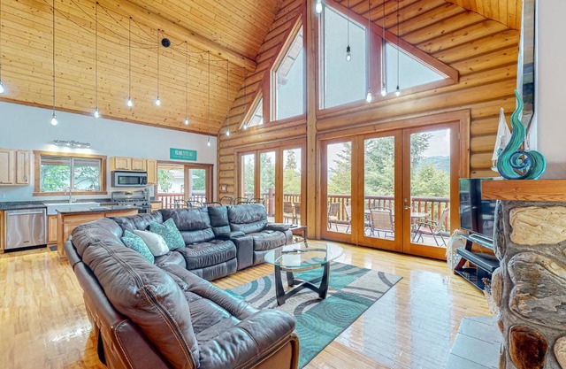 Lakeview Chalet