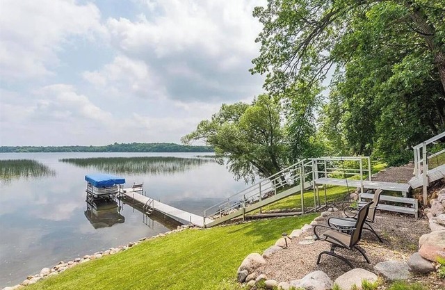 Lakeview Landing - Relax & Unwind on South Long Lake!
