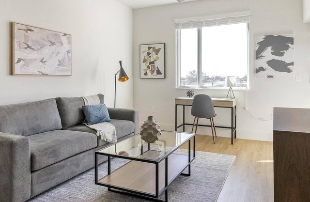 Landing | Amazing 1BD, Gym, Pool