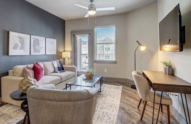 Landing at Discovery Park - 1 Bedroom in Downtown Denton