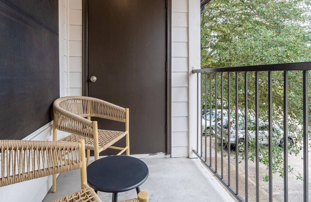 Landing at SOCO Apartments - 2 Bedrooms in South Austin