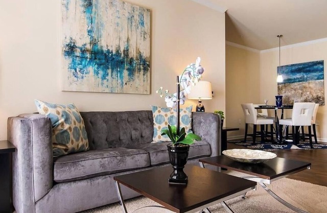 Landing at The Pointe at Heritage - 1 Bedroom in Downtown Wake Forest