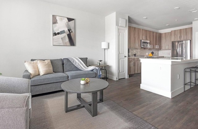 Landing | Beautiful 1BD, Gym, Clubhouse