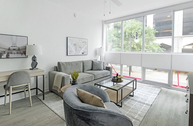 Landing | Incredible 1BD, Pool, Rooftop Lounge