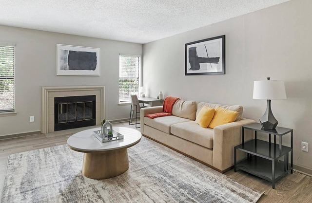 Landing | Incredible 1BD, Pool, Gym