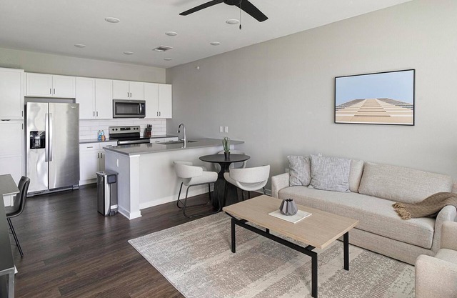 Landing | Modern 1BD, Pool, Gym