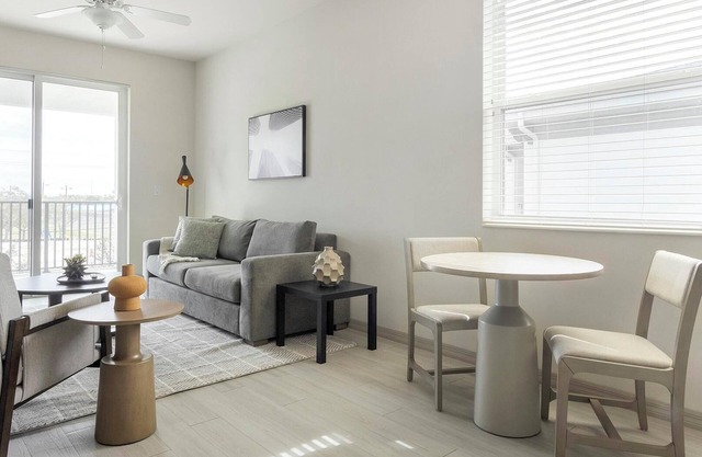 Landing | Spectacular 1BD, Tennis Court, Gym