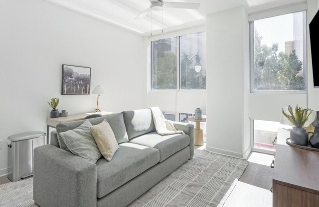 Landing | Stunning Studio, Yoga Studio