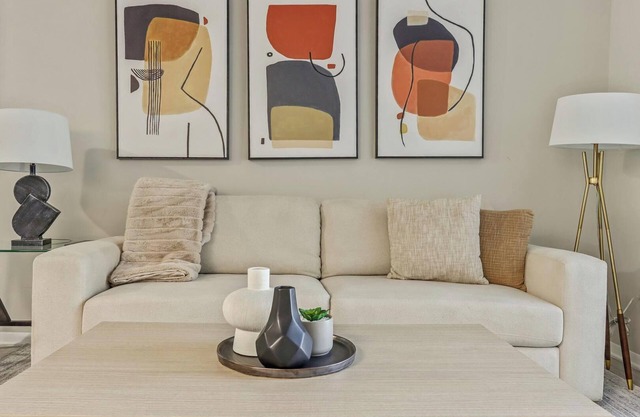 Landing | Stylish 1BD, Clubhouse, Pool