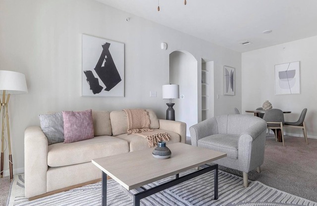 Landing | Stylish 2BD, Pool, Gym