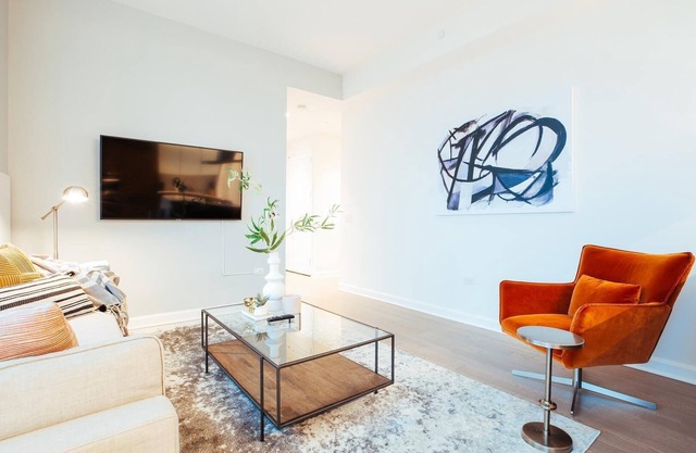 Landing | Stylish 2BD, Clubhouse, Pool