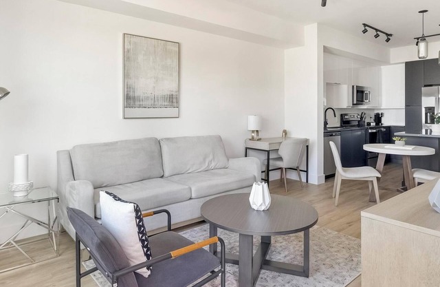 Landing | Stylish 1BD, Clubhouse, Yoga Studio