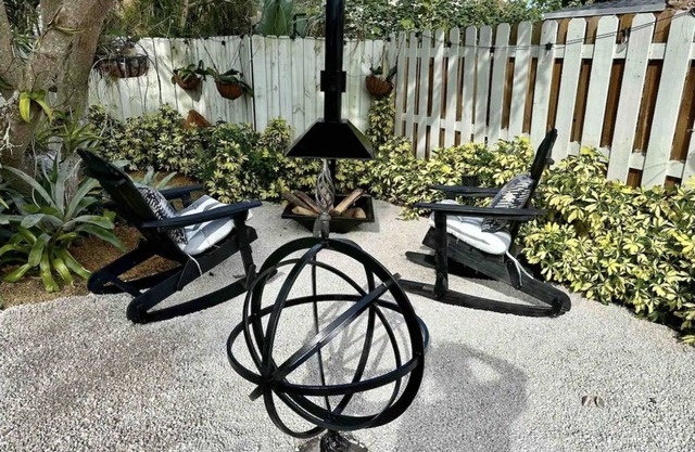 LANTANA ZEN 1 BED 1 BATH COTTAGE WITH SAUNA