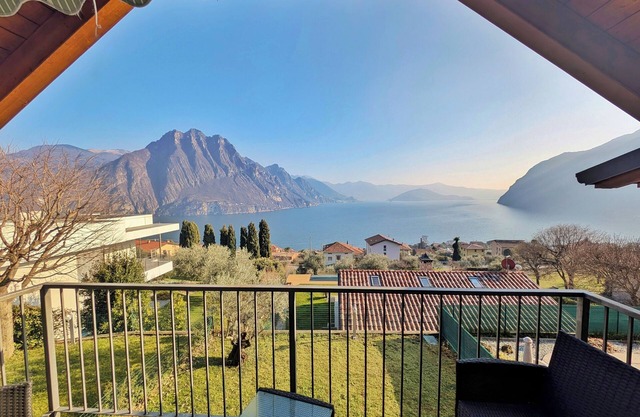Lara's house with lake view
