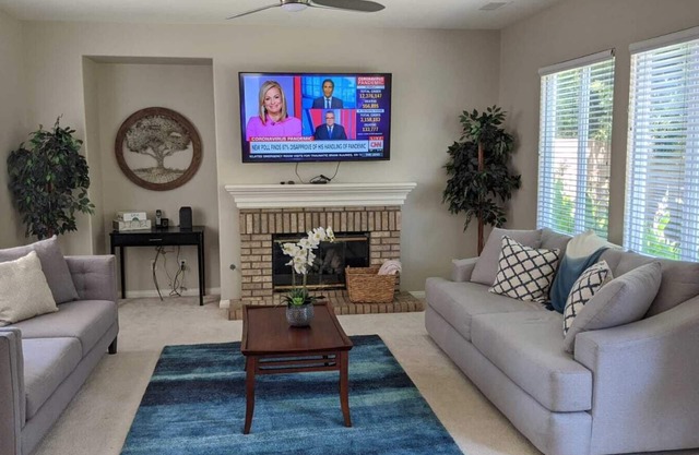 Large 5 Bed Home in a Gated Community