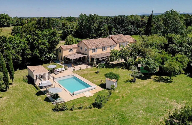 Large air-conditioned villa in Arles