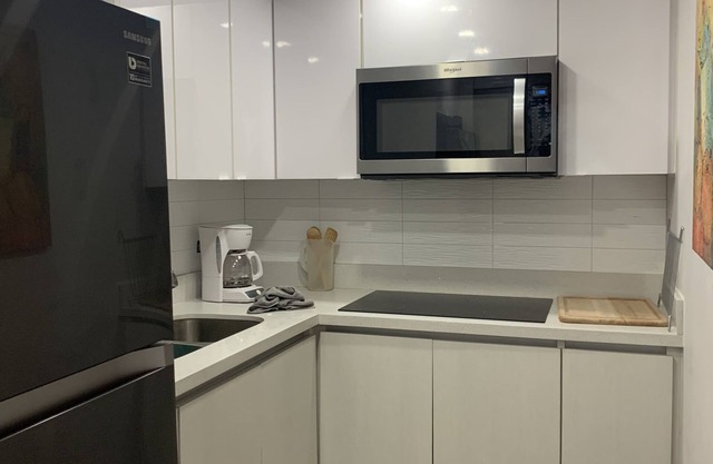 LARGE AND BRIGHT APARTMENT IN THE HEART OF CONDADO.