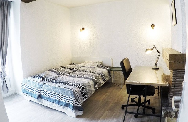 Large apartment cozy, bright, well equipped and close to all amenities