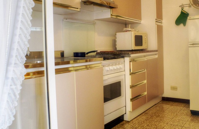 Large four-room apartment in central position, air conditioning 4 + 2 beds