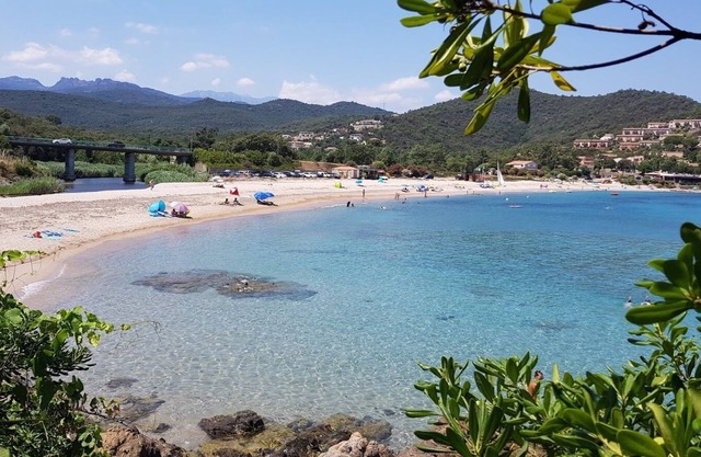 Large garden apartment, 100 metres from Tarco beach