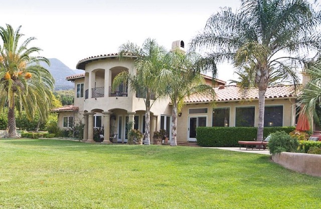 Large groups. work and pleasure