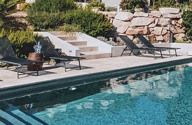 Large house nestled in the heart of the Corsican maquis, quiet and not overlooked.